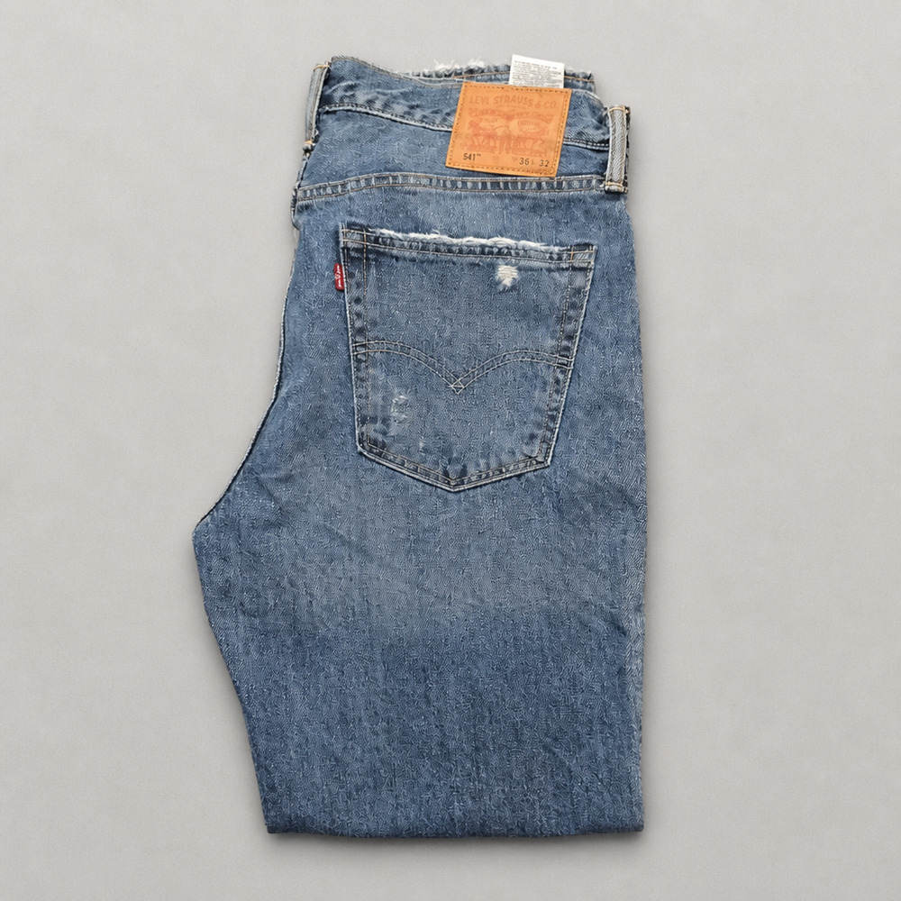 Levi's 541 Jeans Mens 36x32 Blue Athletic Taper Distressed Ripped Denim